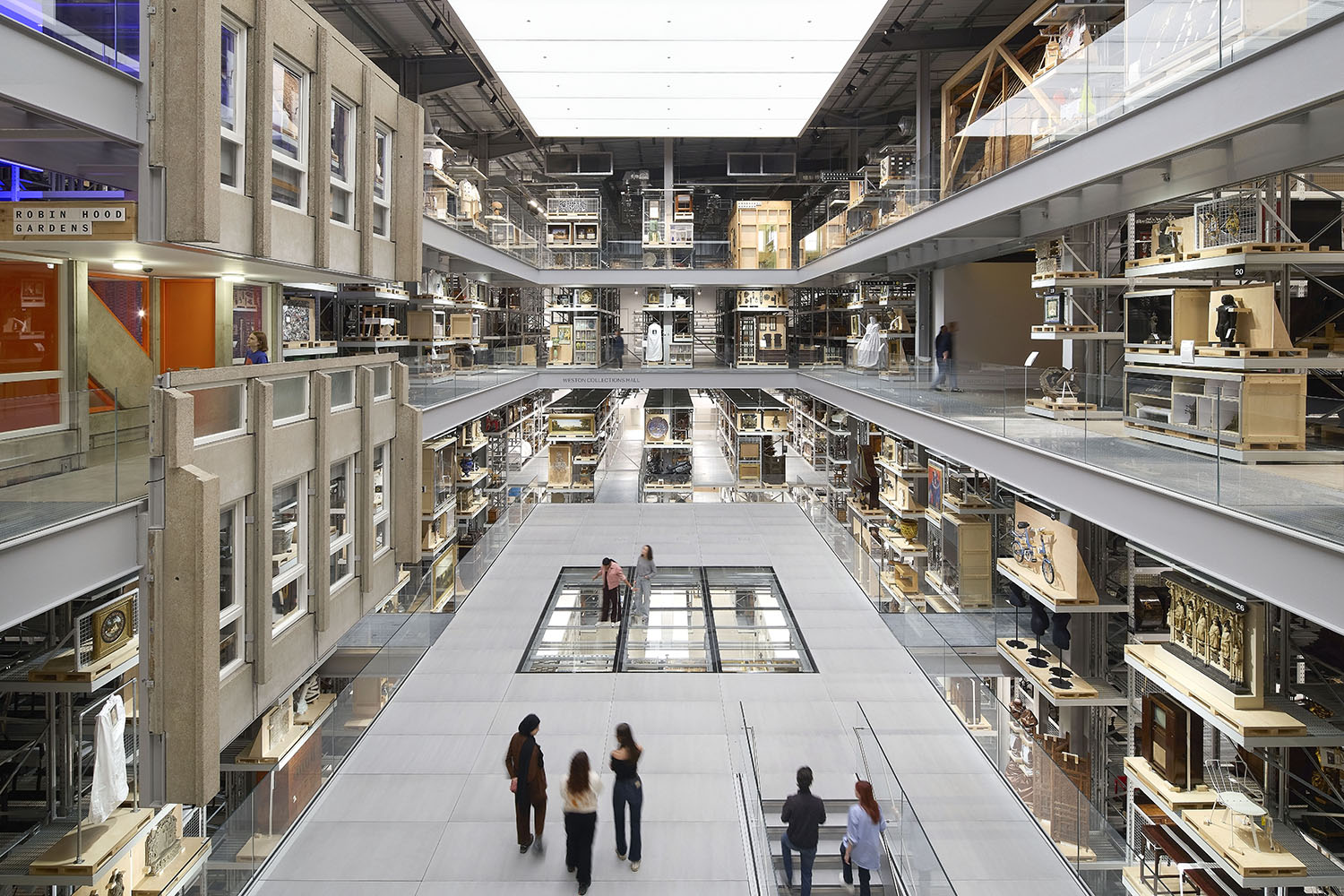 V&A East Storehouse 또한 브런질 스토리지의 작품